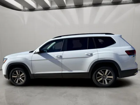 Photos of 2022 Volkswagen Atlas 2.0T SE for sale in Irving, TX at Dallas Direct Auto