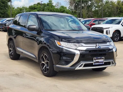 Another view of 2020 Mitsubishi Outlander ES for sale in Irving, TX at Dallas Direct Auto