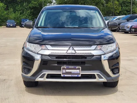 Photos of 2020 Mitsubishi Outlander ES for sale in Irving, TX at Dallas Direct Auto