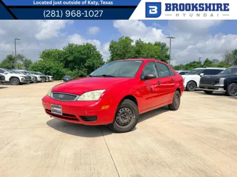 Red 2006 Ford Focus SE for sale in Irving, TX