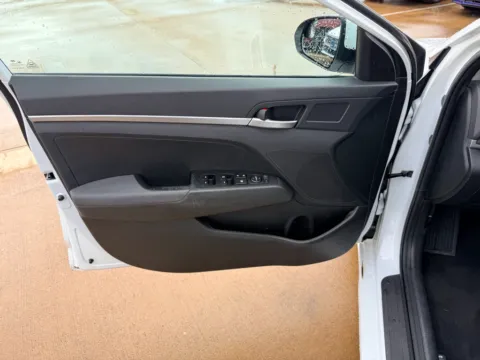 Another view of 2020 Hyundai Elantra SE for sale in Irving, TX at Dallas Direct Auto
