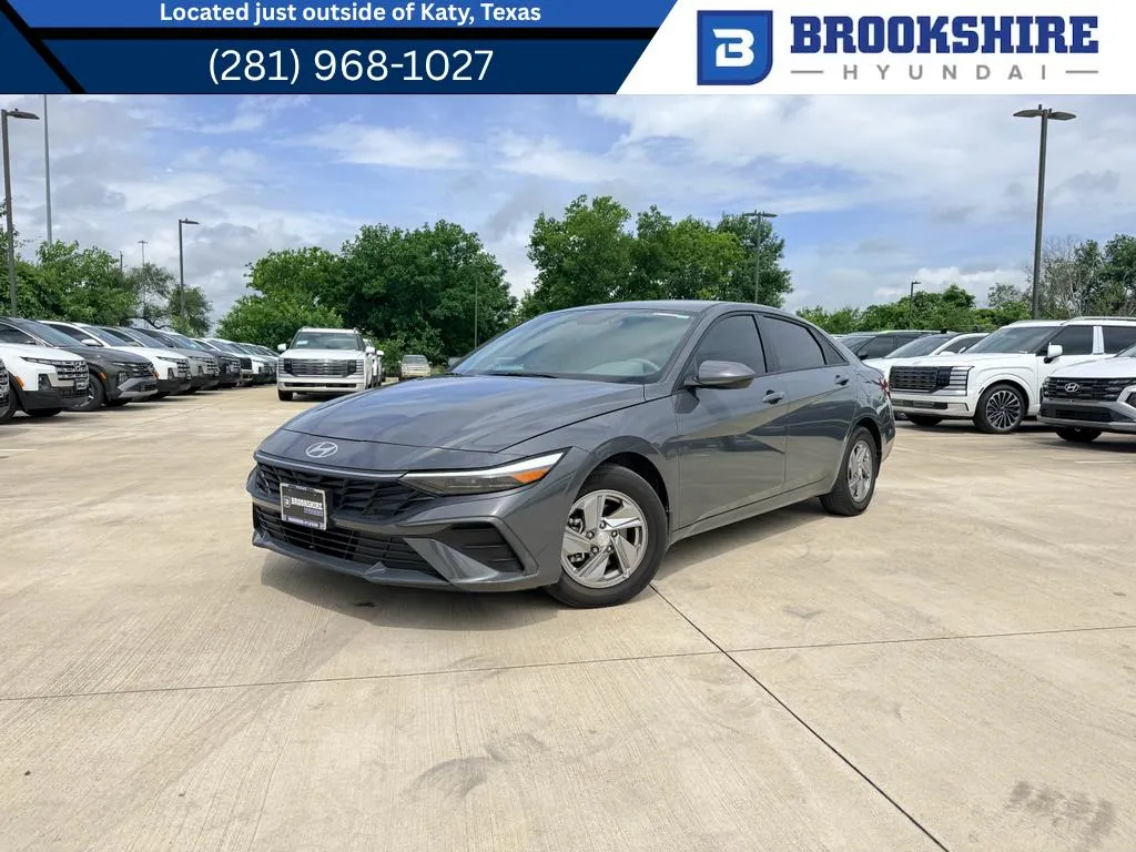 Gray 2024 Hyundai Elantra SE for sale in Irving, TX