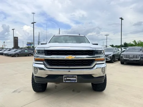 Photos of 2018 Chevrolet Silverado LT for sale in Irving, TX at Dallas Direct Auto