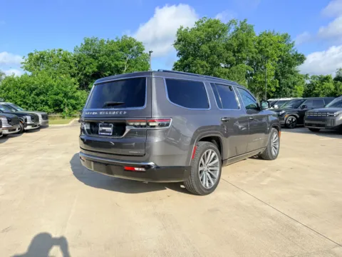 More photos of 2022 Jeep Grand Wagoneer Series II at Dallas Direct Auto, TX