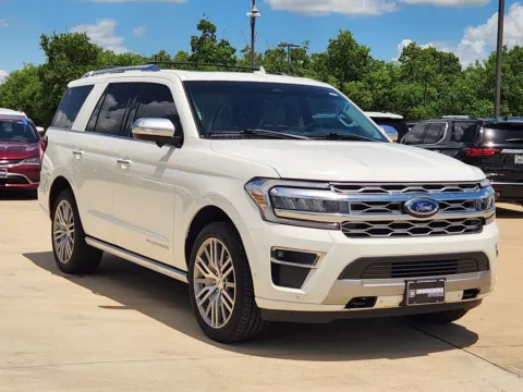 Another view of 2022 Ford Expedition Platinum for sale in Irving, TX at Dallas Direct Auto