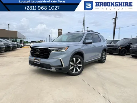 Gray 2023 Honda Pilot Touring for sale in Irving, TX