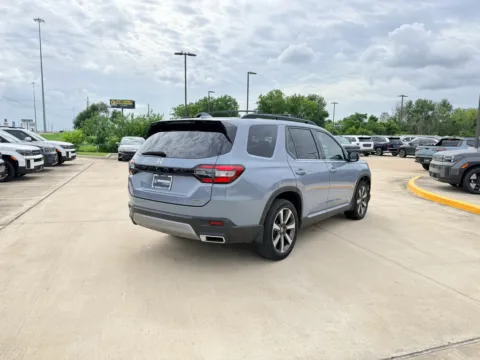 More photos of 2023 Honda Pilot Touring at Dallas Direct Auto, TX