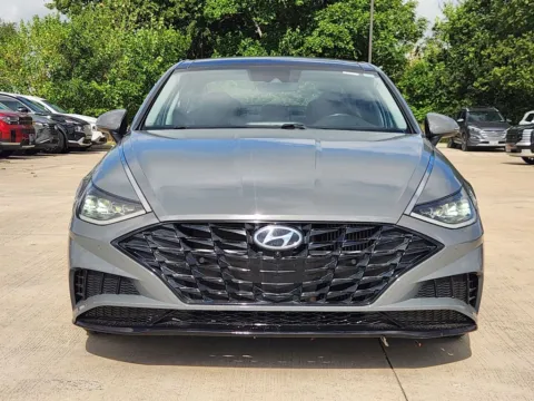 Photos of 2022 Hyundai Sonata Limited for sale in Irving, TX at Dallas Direct Auto