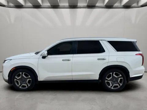 Photos of 2024 Hyundai Palisade Limited for sale in Irving, TX at Dallas Direct Auto
