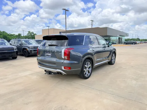 More photos of 2022 Hyundai Palisade Limited at Dallas Direct Auto, TX