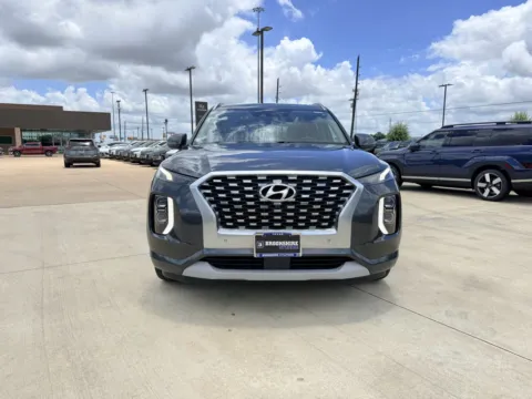 Photos of 2022 Hyundai Palisade Limited for sale in Irving, TX at Dallas Direct Auto