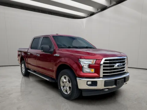 More photos of 2017 Ford F-150 XLT at Dallas Direct Auto, TX