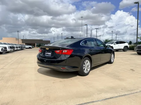 More photos of 2023 Chevrolet Malibu LT at Dallas Direct Auto, TX