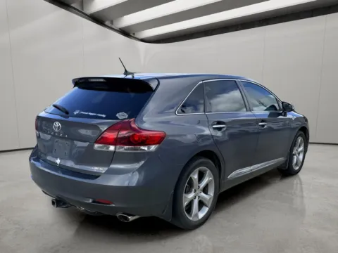 More photos of 2013 Toyota Venza Limited at Dallas Direct Auto, TX