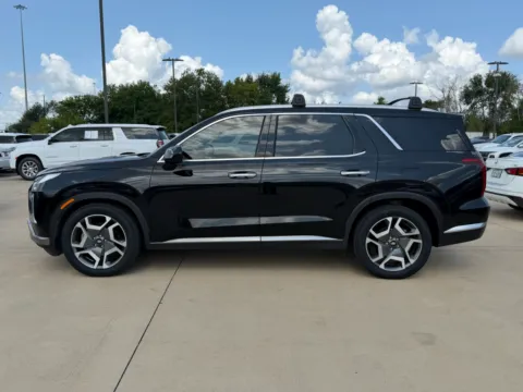 Photos of 2024 Hyundai Palisade Limited for sale in Irving, TX at Dallas Direct Auto