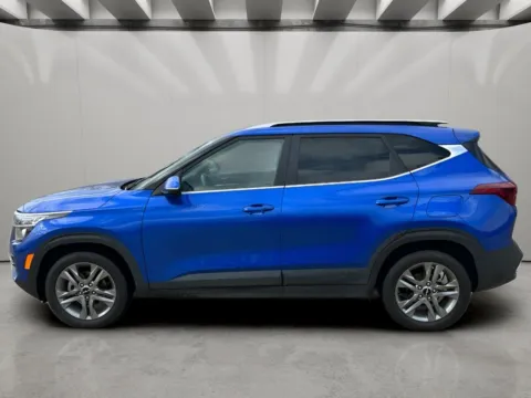 Photos of 2022 Kia Seltos S for sale in Irving, TX at Dallas Direct Auto