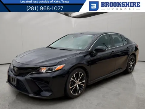 Black 2020 Toyota Camry SE for sale in Irving, TX