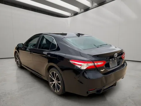 Another view of 2020 Toyota Camry SE for sale in Irving, TX at Dallas Direct Auto