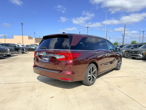 More photos of 2019 Honda Odyssey Elite at Dallas Direct Auto, TX