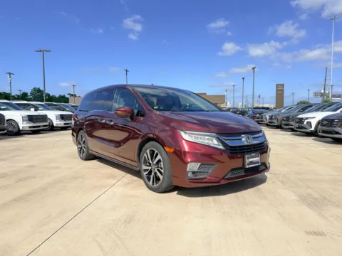 Another view of 2019 Honda Odyssey Elite for sale in Irving, TX at Dallas Direct Auto