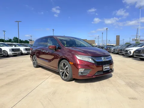 Another view of 2019 Honda Odyssey Elite for sale in Irving, TX at Dallas Direct Auto