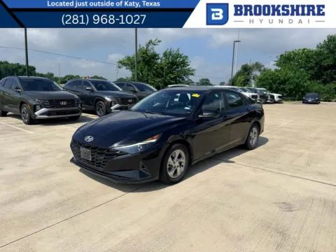 Black 2021 Hyundai Elantra SE for sale in Irving, TX