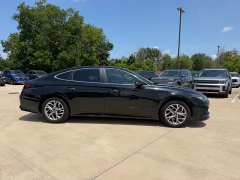 More photos of 2021 Hyundai Sonata SEL at Dallas Direct Auto, TX