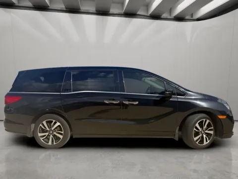 More photos of 2019 Honda Odyssey Elite at Dallas Direct Auto, TX