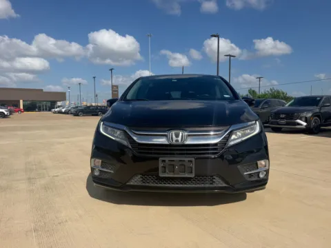 More photos of 2019 Honda Odyssey Elite at Dallas Direct Auto, TX