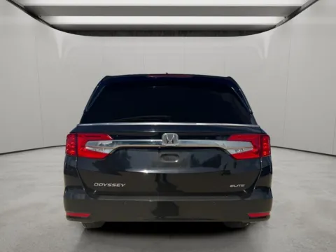 Another view of 2019 Honda Odyssey Elite for sale in Irving, TX at Dallas Direct Auto