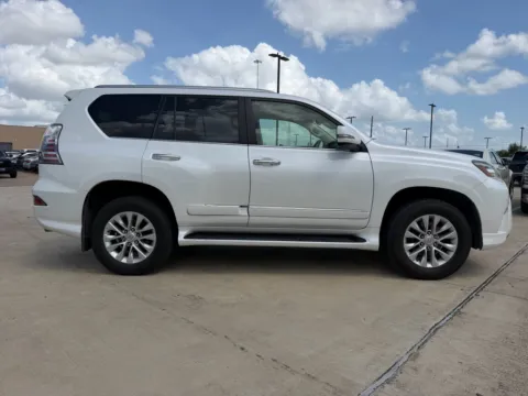 More photos of 2019 Lexus GX 460 Premium at Dallas Direct Auto, TX
