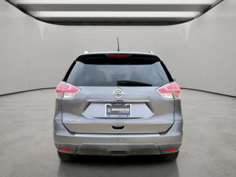 More photos of 2016 Nissan Rogue SV at Dallas Direct Auto, TX