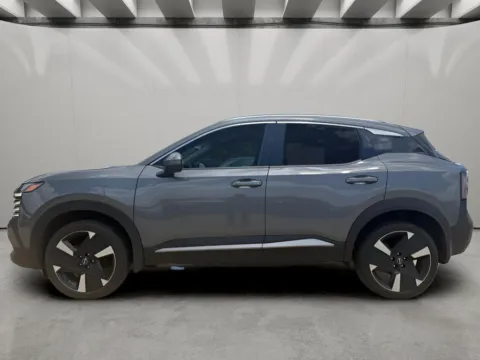 Photos of 2025 Nissan Kicks SR for sale in Irving, TX at Dallas Direct Auto