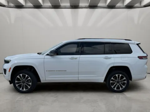 Photos of 2023 Jeep Grand Cherokee L Overland for sale in Irving, TX at Dallas Direct Auto