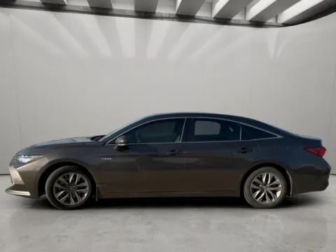 Photos of 2020 Toyota Avalon Hybrid XLE for sale in Irving, TX at Dallas Direct Auto