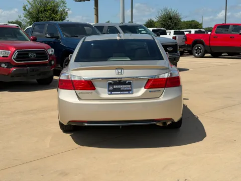 More photos of 2015 Honda Accord Hybrid EX-L at Dallas Direct Auto, TX