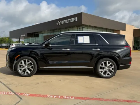 Photos of 2021 Hyundai Palisade Limited for sale in Irving, TX at Dallas Direct Auto