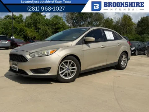 White 2018 Ford Focus SE for sale in Irving, TX