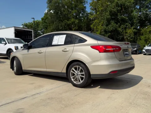 Another view of 2018 Ford Focus SE for sale in Irving, TX at Dallas Direct Auto