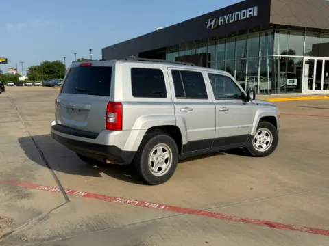 More photos of 2011 Jeep Patriot Sport at Dallas Direct Auto, TX