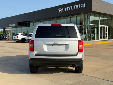 More photos of 2011 Jeep Patriot Sport at Dallas Direct Auto, TX