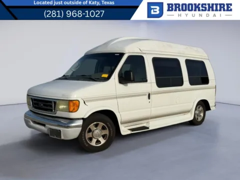 White 2004 Ford Econoline Recreational for sale in Irving, TX