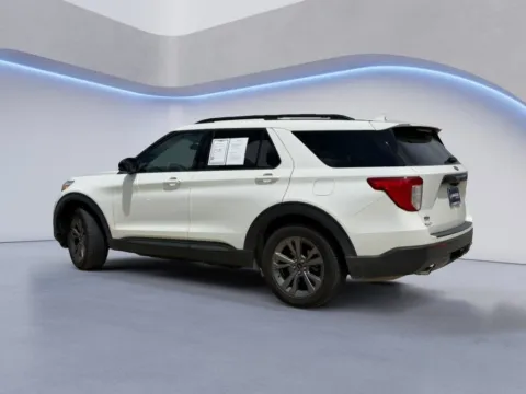 Another view of 2022 Ford Explorer XLT for sale in Irving, TX at Dallas Direct Auto