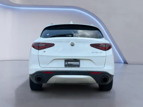 More photos of 2018 Alfa Romeo Stelvio at Dallas Direct Auto, TX