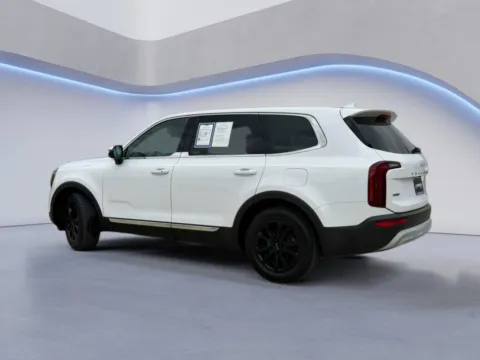 Another view of 2022 Kia Telluride LX for sale in Irving, TX at Dallas Direct Auto