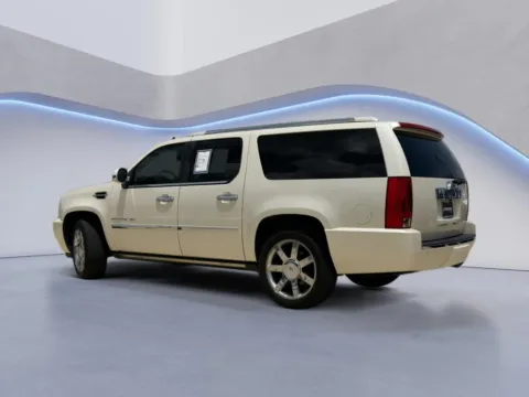 Another view of 2013 Cadillac Escalade ESV Luxury for sale in Irving, TX at Dallas Direct Auto