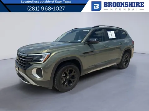 Green 2024 Volkswagen Atlas 2.0T Peak Edition SE w/Technology for sale in Irving, TX