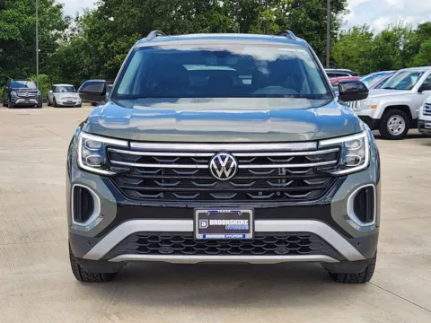 Photos of 2024 Volkswagen Atlas 2.0T Peak Edition SE w/Technology for sale in Irving, TX at Dallas Direct Auto