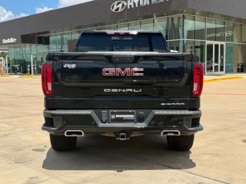 More photos of 2021 GMC Sierra Denali at Dallas Direct Auto, TX
