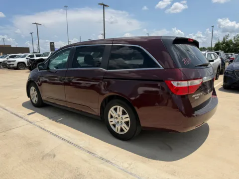 Another view of 2013 Honda Odyssey LX for sale in Irving, TX at Dallas Direct Auto